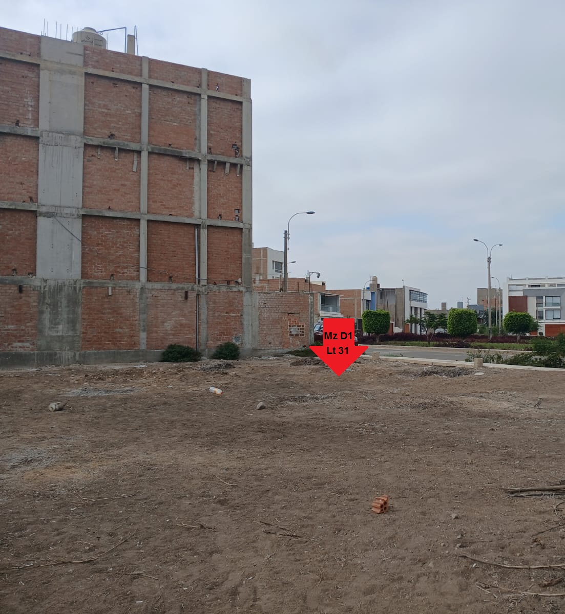 LOTE FRENTE A PARQUE EN CHICLAYO - URB. LOS NOGALES