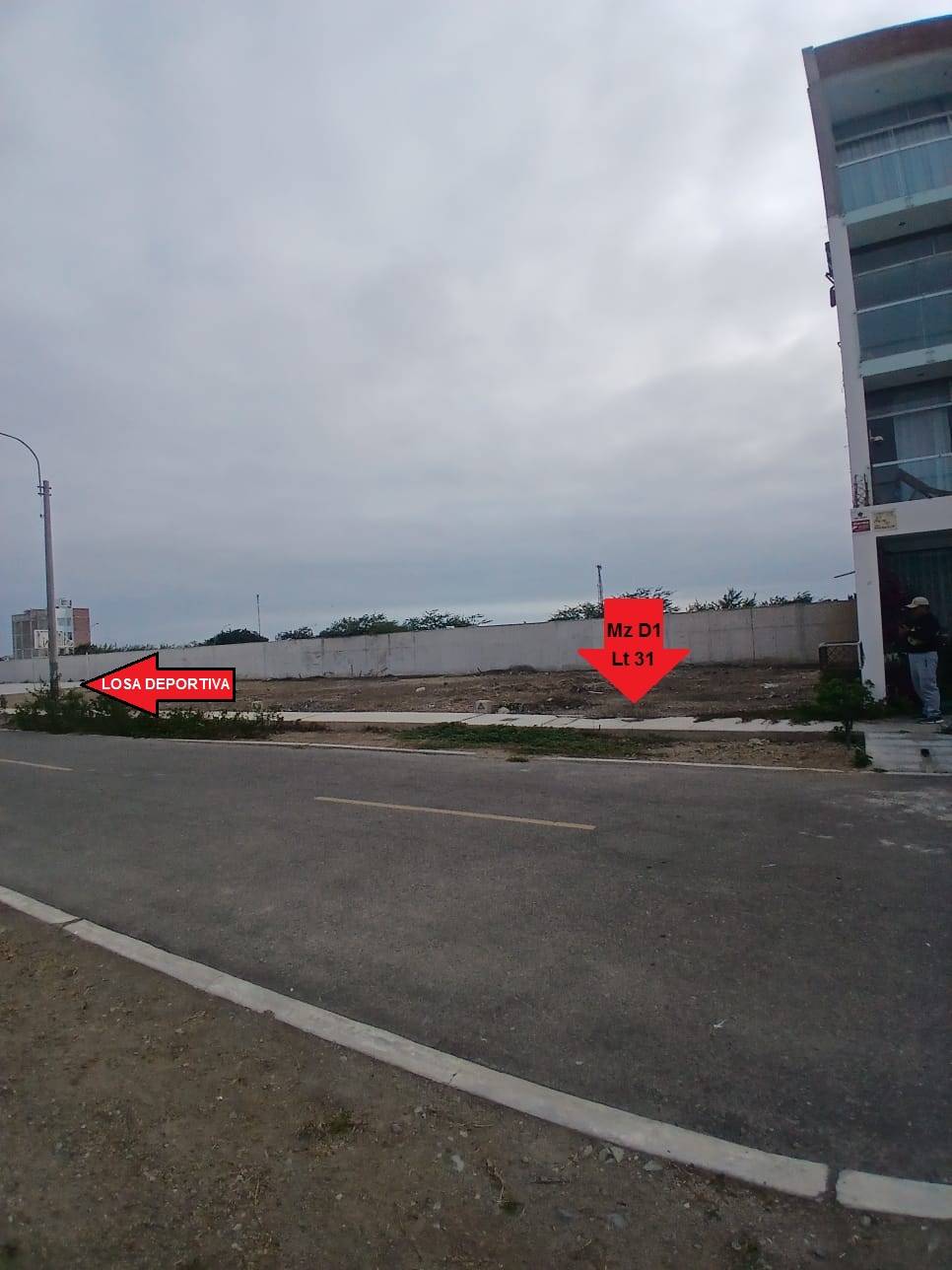 LOTE FRENTE A PARQUE EN CHICLAYO - URB. LOS NOGALES