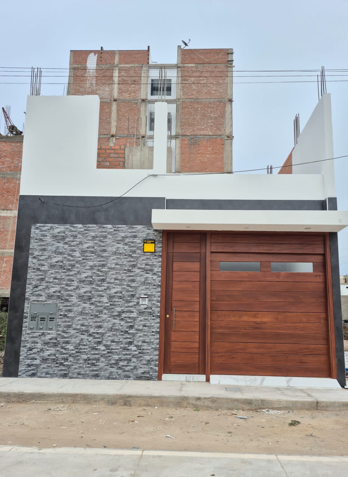 CASA EN URB LOS SAUCES - CHICLAYO