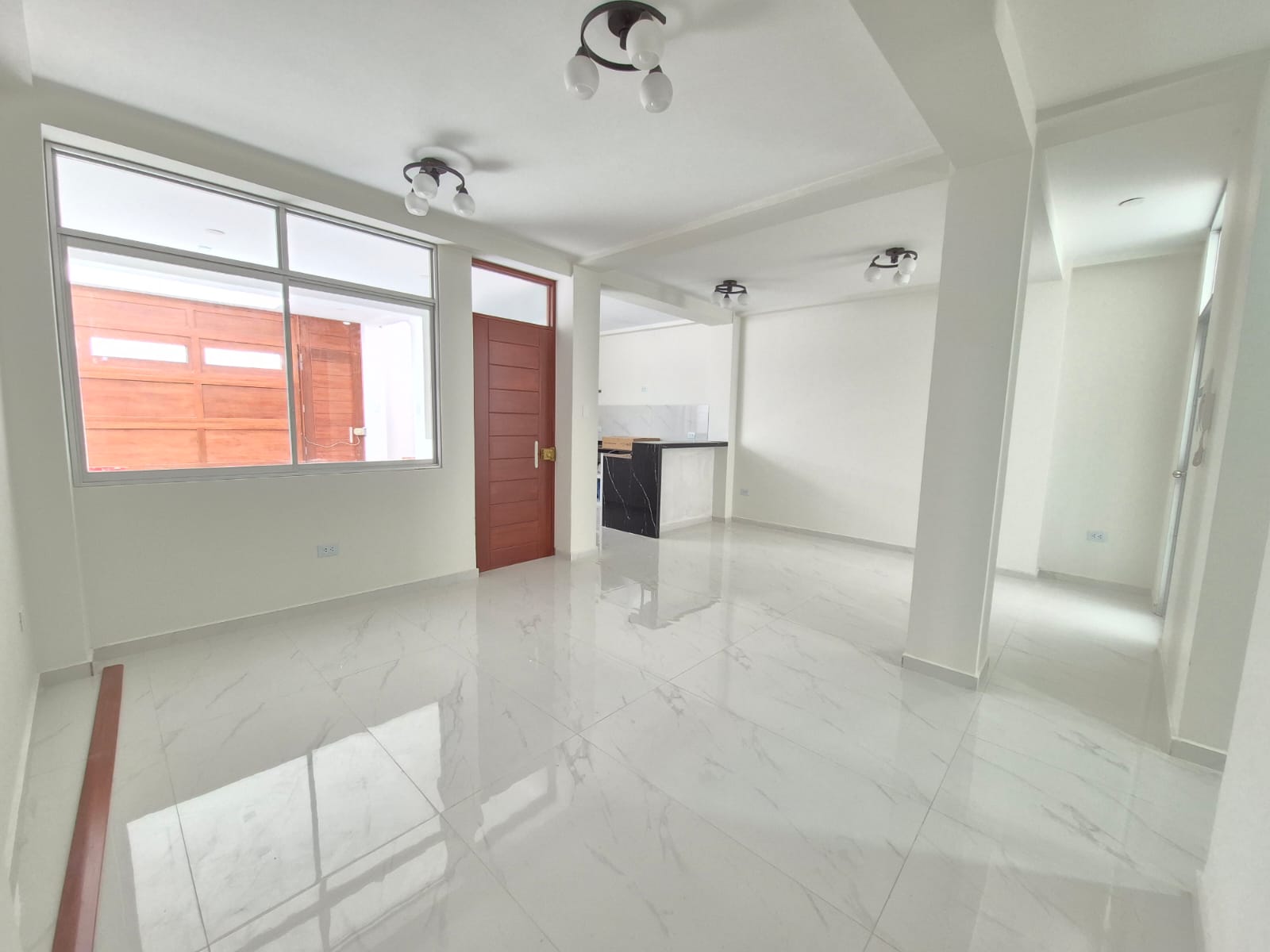 CASA EN URB LOS SAUCES - CHICLAYO