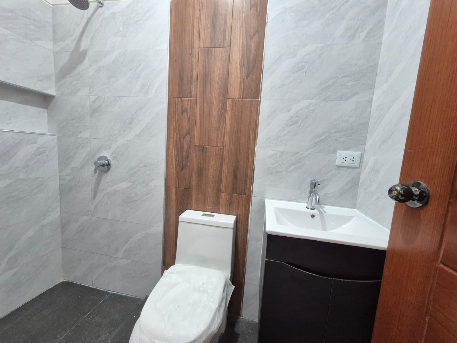 CASA EN URB LOS SAUCES - CHICLAYO
