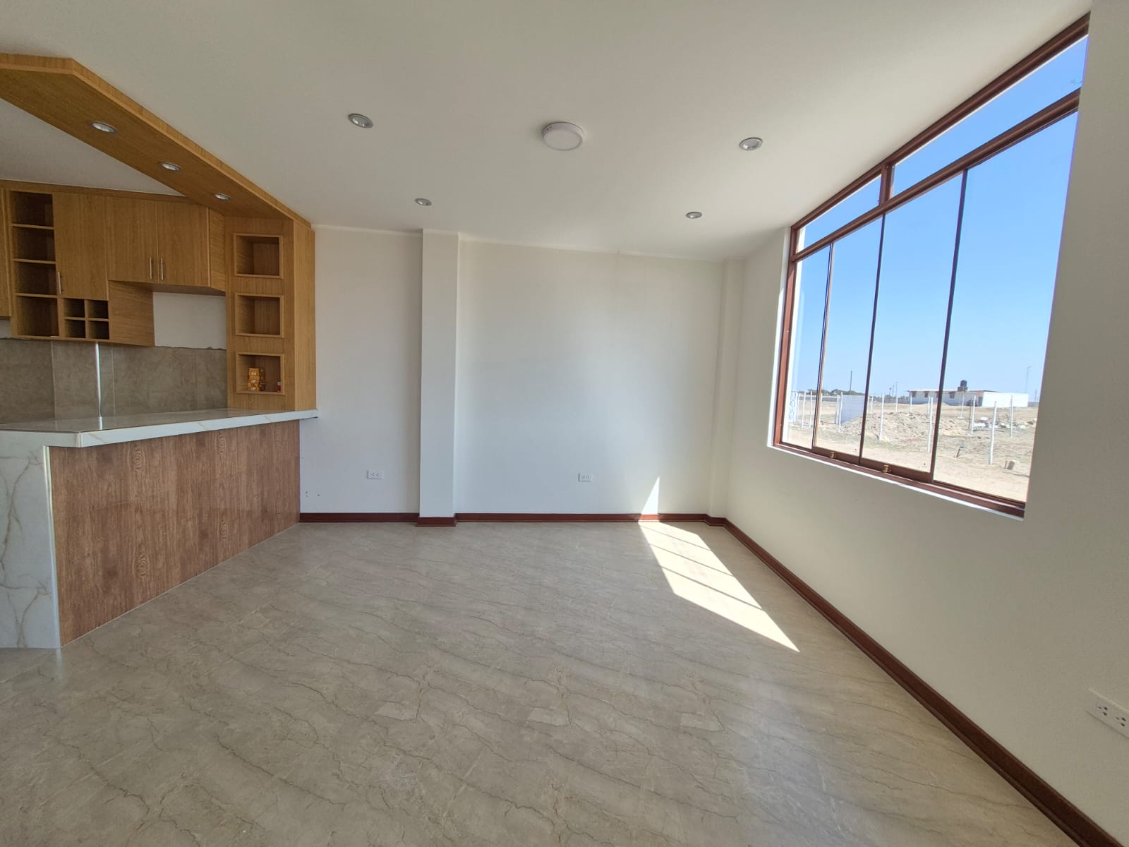 CASA DE ESTRENO EN PIMENTEL - CERCA A LA PLAYA