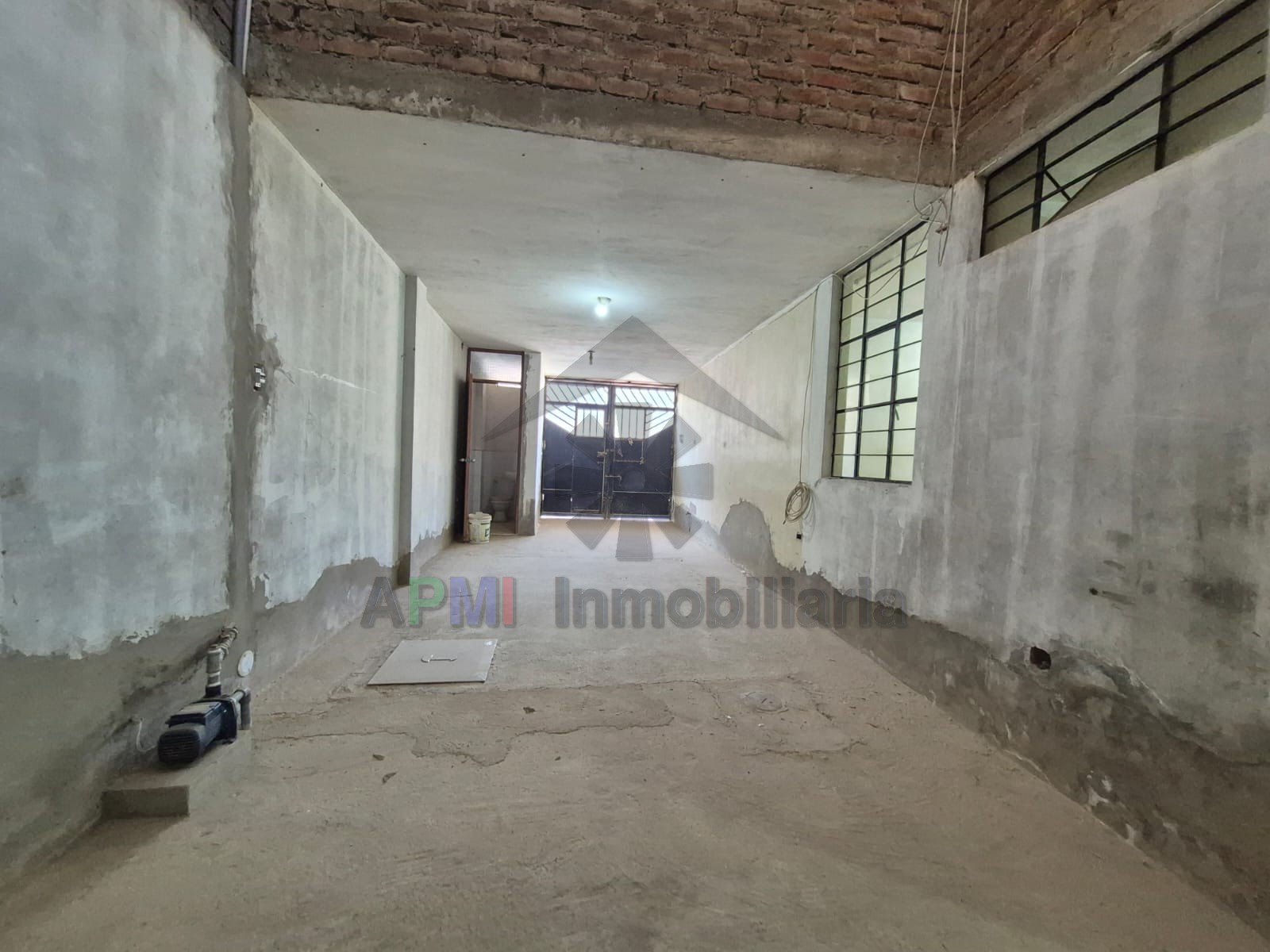 OCASIÓN: AMPLIA CASA EN LAMBAYEQUE A 3 CUADRAS DE UNPRG
