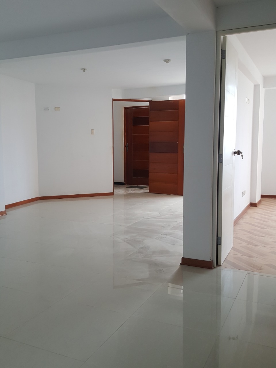 DEPARTAMENTO 105 M2 SEXTO PISO URB MONTERRICO II